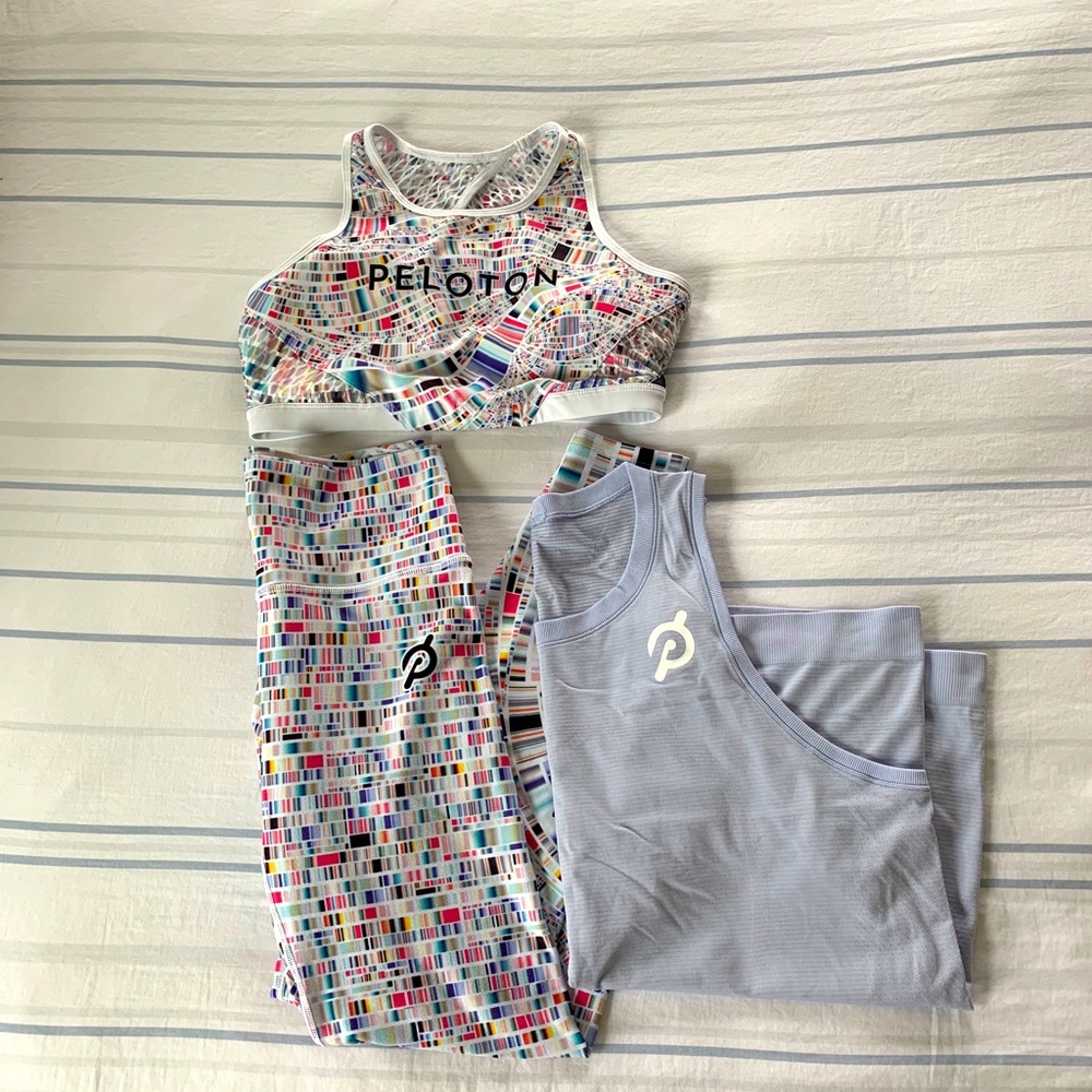 Peloton WITH/Lulu Outfit, EUC, L and 10, GORG!!!